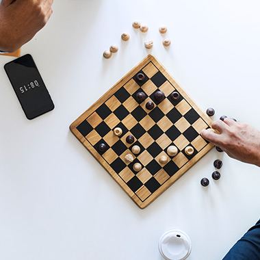 Chess Lessons Dubai | Royal Academy